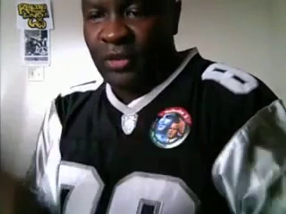 Niggaz 2 Comfortable Living Wit' White Folkz !