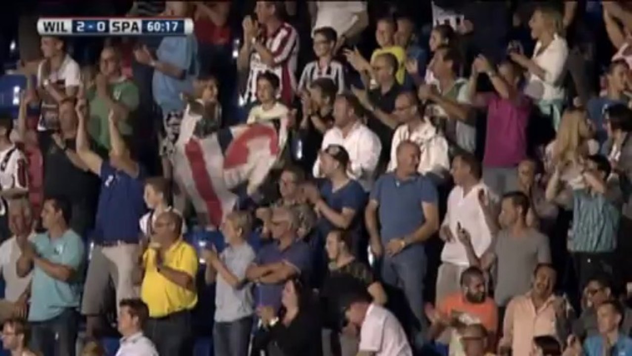 Olanda, punizione vincente alla Robi Baggio!