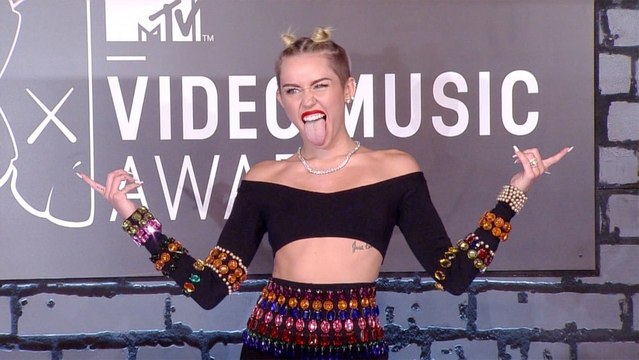 Miley Cyrus 2013 MTV Music AWARDS Red Carpet