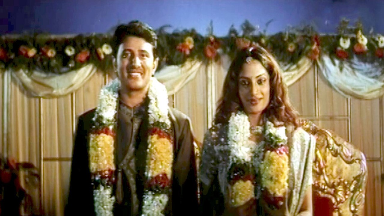 Appudappudu Movie Part 01-14 - Introduction Scene Of Raja And Shriya Reddy - Raja, Shriya Reddy - HD