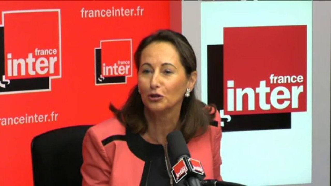 S. Royal :  "Il y a des compétences (militaires) qui pourraient être bien utilisées pour remettre les jeunes dans le droit chemin."