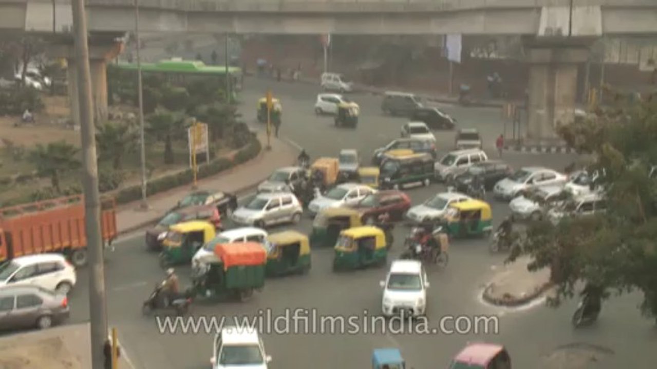Karol bagh-Hanuman statue-metro train-traffic-5
