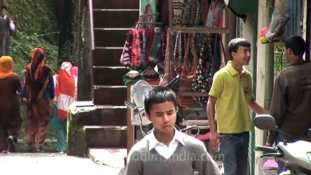 Mussoorie-Dalai lama-Landour bazar-4