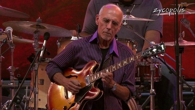 Larry Carlton Minute by minute, Smiles and smiles to go, Gracias & Room 335 - Zycopolis Productions