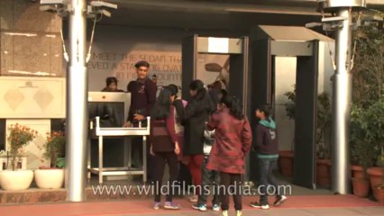 Saket-Select City Walk Mall-entrance-3