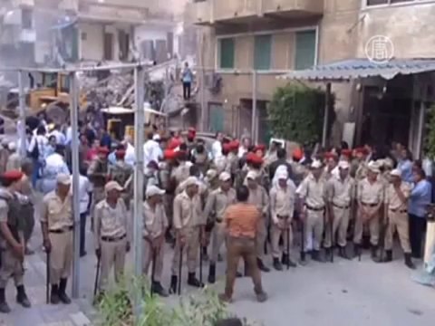 Египет: под руинами 7-этажного дома погибли двое