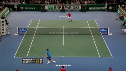 Roger Federer - Backhand Flick Passingshot (HD)