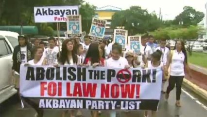 Thousands march against corruption in Manila