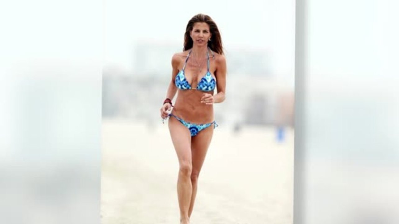 Charisma Carpenter im Bikini