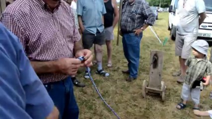 Fabrication d'une corde de manière artisanale