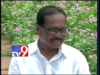 TDP MPs sit for deeksha in  parliament premises