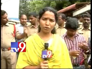 T, Seemandhra employees clash in Vidyuth Soudha