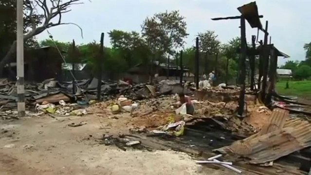 Buddhist crowds burned homes of Muslims in Myanmar حشود بوذية تحرق بيوت المسلمين في ميانمار 2013