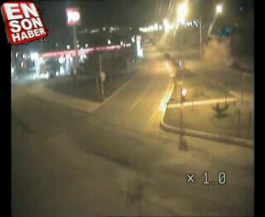 Deprem anı MOBESE kamerasında