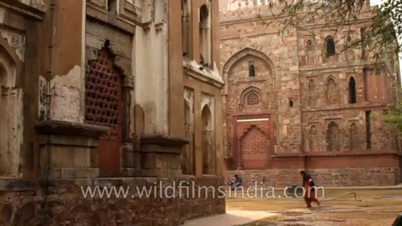 BareKhan-ChoteKhan-Ka-Maqbara-2