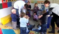 A la maternelle on apprend les bienfaits du massage