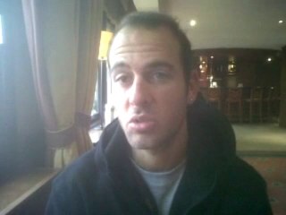 Kevyn Ista au micro d'Eric Cornu