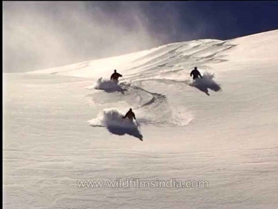 Sport-heliskiing-11