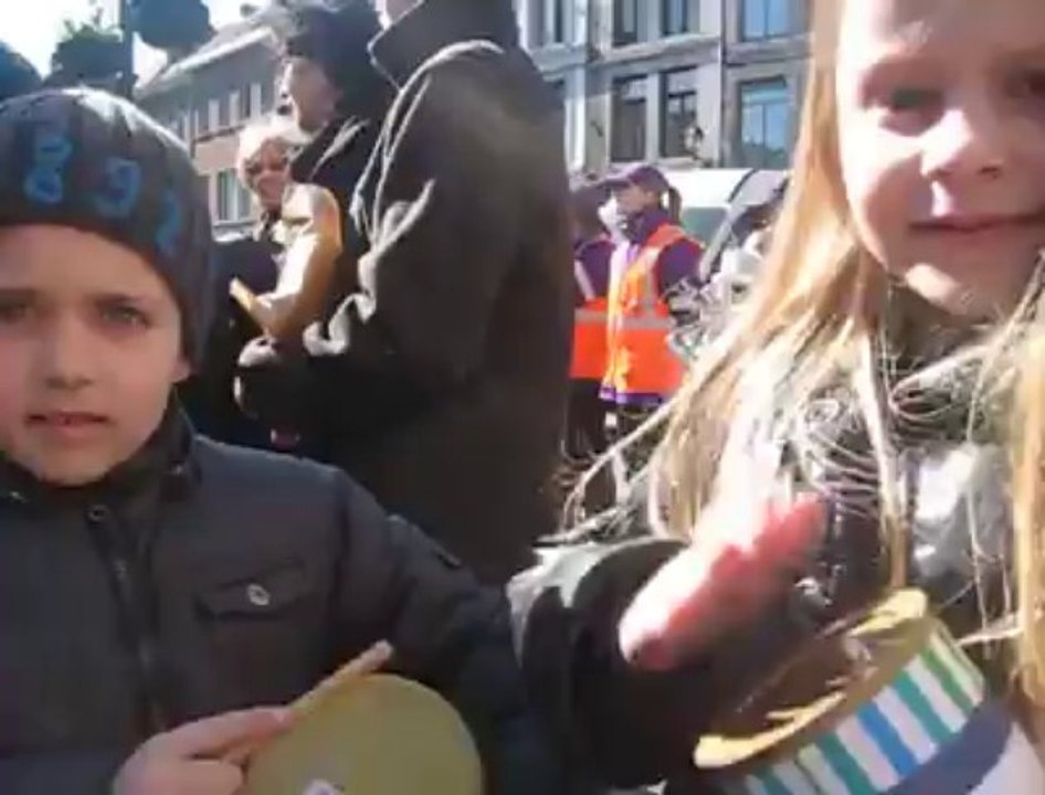 Tambours pour la paix, Cyprien et Amélie