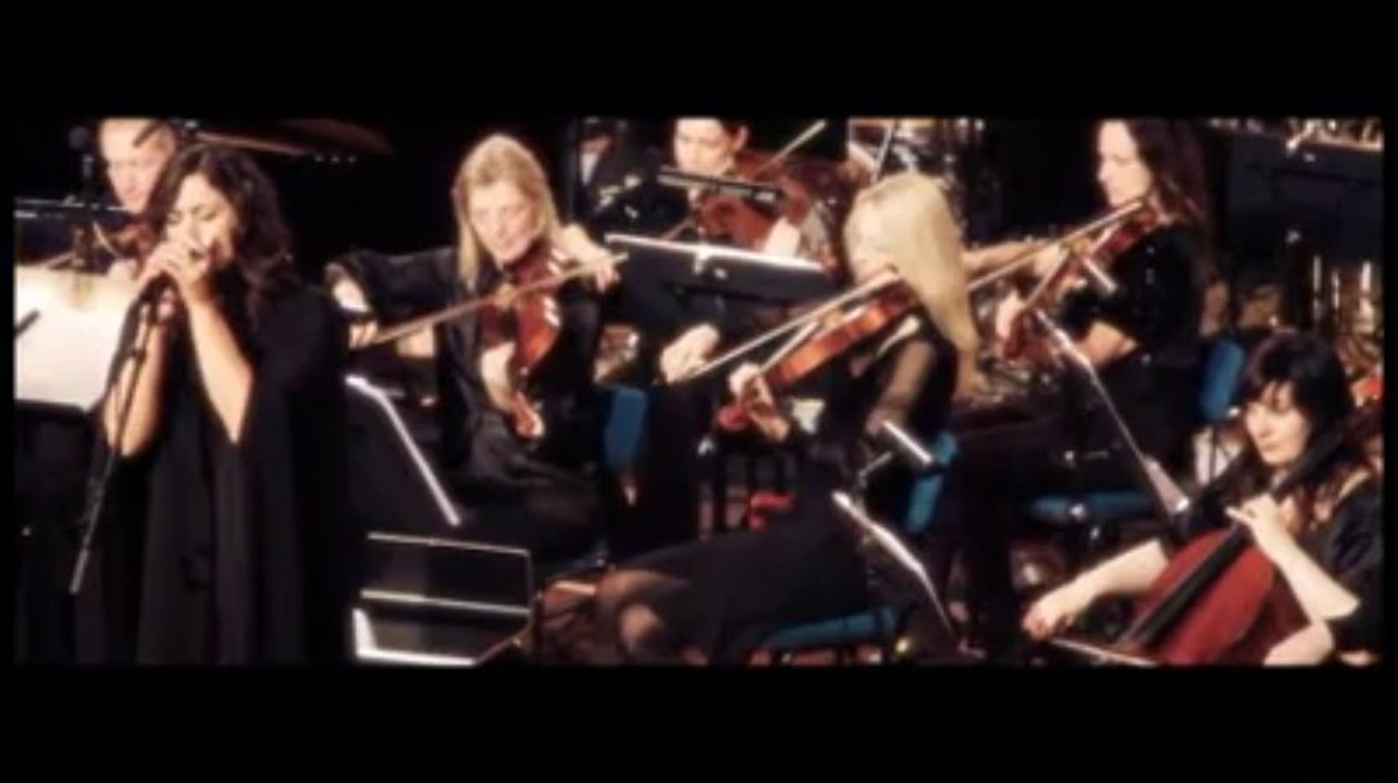 Rumer chante “Slow”