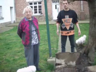 Visite d'un abri anti-atomique (2)