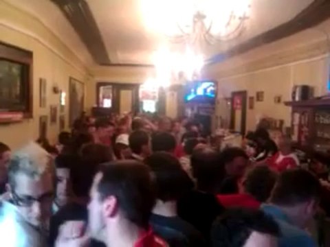 Ambiance Café de la Paix à Arlon pendant le match Genk-Standard