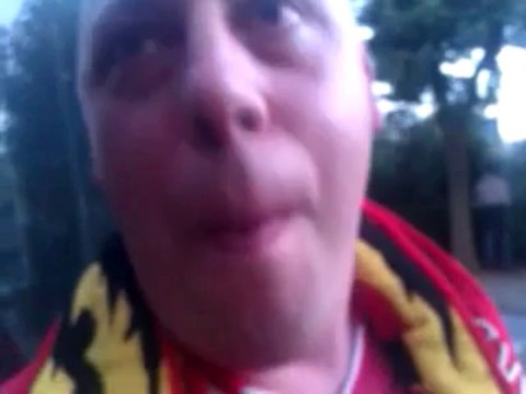 Réaction à la mi-temps de Genk-Standard de Marc Garant au café de la paix à Arlon