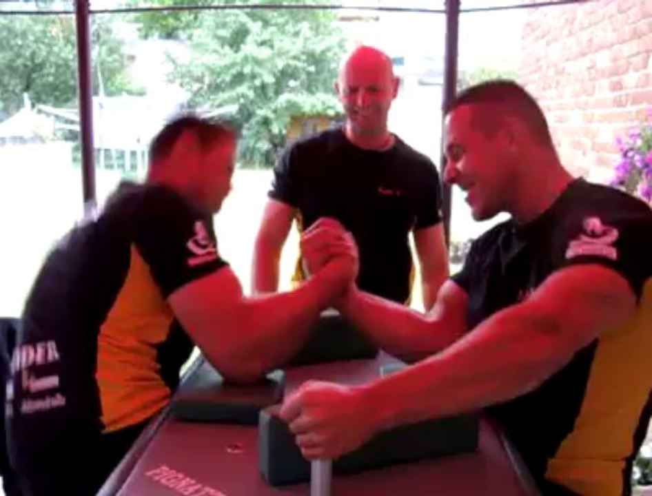 Combat de bras de fer