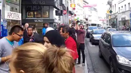 Daddy K mixe sur la Chaussée d'Ixelles