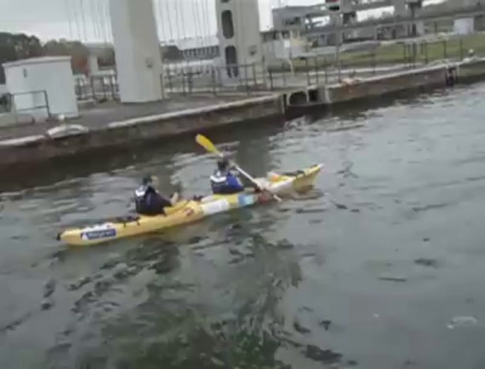 "On n'est pas des pigeons" en kayak pour Cap 48.