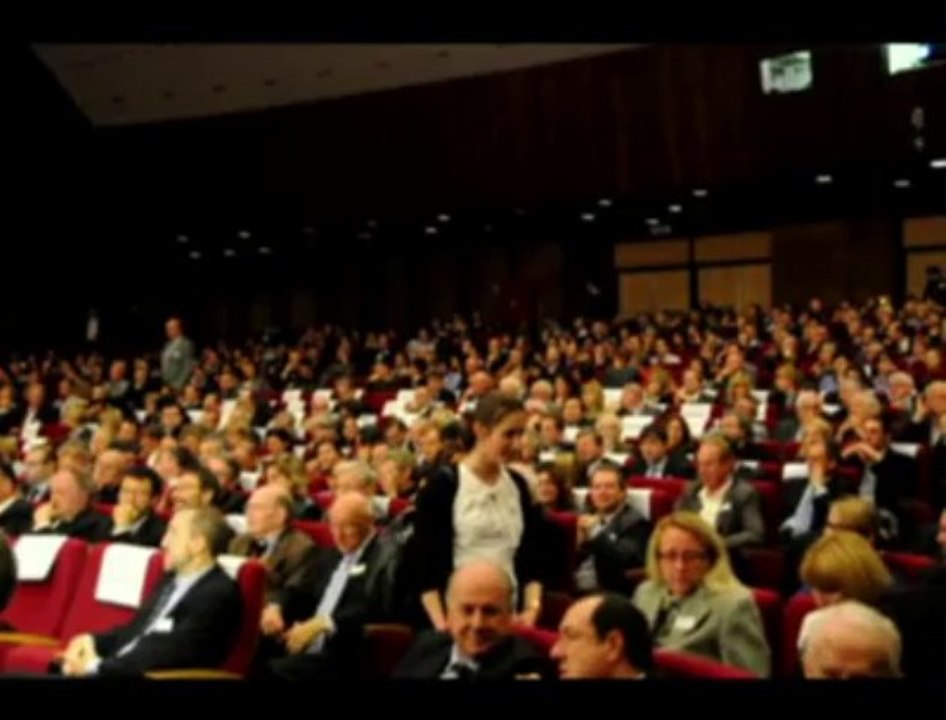 plus de 2000 personnes pour assister à la conférence de Mikhaïl Gorbatchev au palais des congrès de Liège