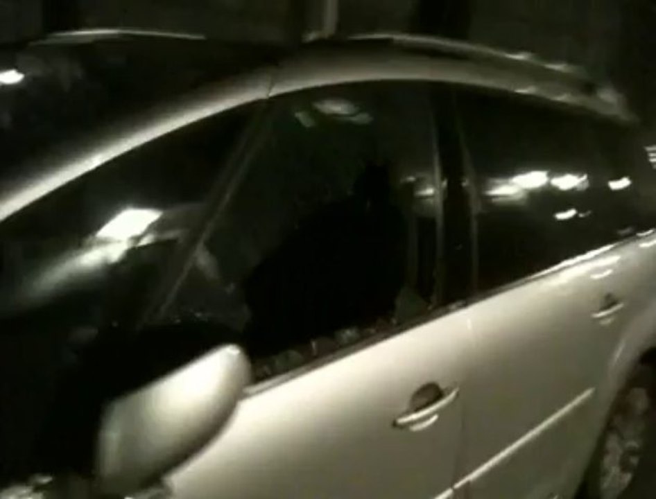 Emeutes à Liège après l'enterrement de Jordy, des voitures vandalisées