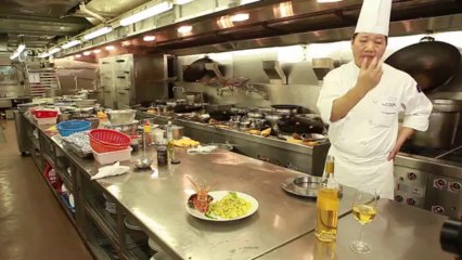 Homard sauté à la truffe noire par le Chef HO Sing-Wai