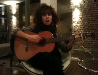 Lubiana Kepaou chante "Oh" de Mickey Green pour La Capitale