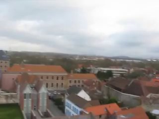 Vue exceptionnelle d'une grue de travail