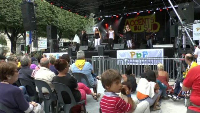 LES W-D.D. MICHOU NEWS - 25 AOUT 2013 A.P.M. - HESTIV'OC - ENTHOUSIASMANT CONCERT DES IZARRAK.