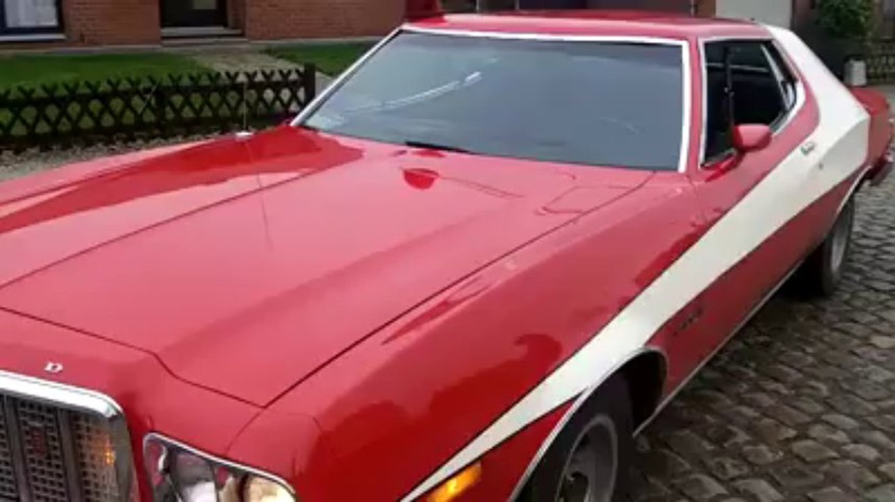 Valéry roule dans la voiture de Starsky et Hutch