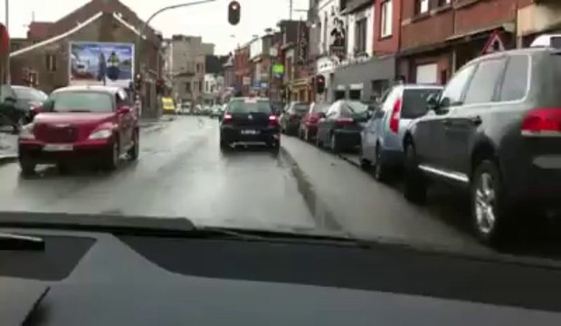 Opération nids-de-poule 2012: rue du Pairay, Seraing.