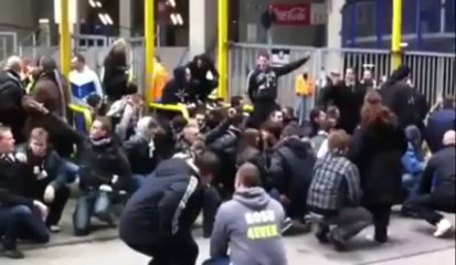 Manifestation anti-Abbas Bayat dans les rues de Charleroi et au stade