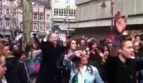 Jean-François Istasse danse au flash-mob