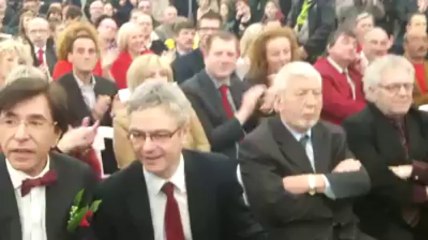 Elio Di Rupo fête le 1er mai à Baudour