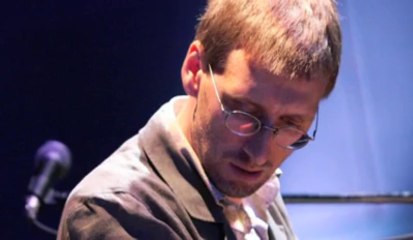 Attention ! Priorité : Bernard Mouton