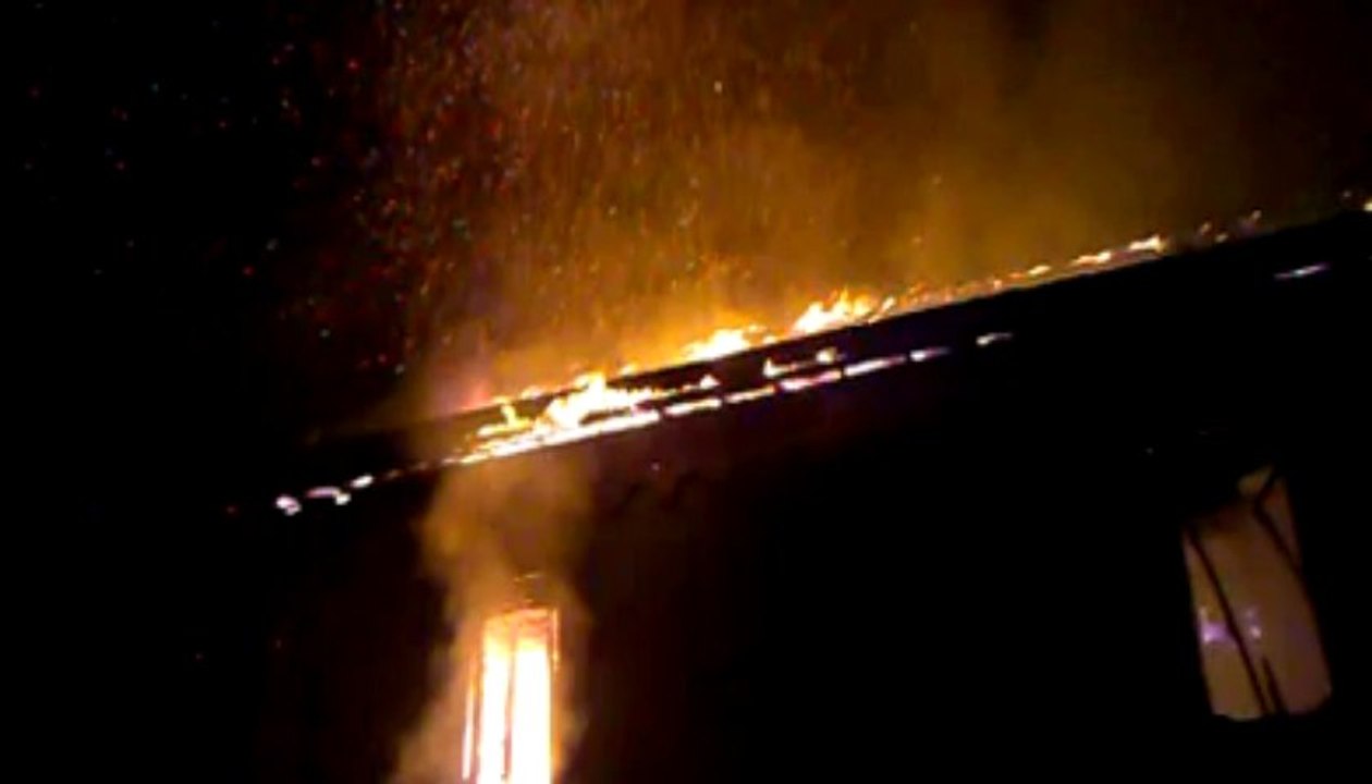 Péronnes: une maison détruite par les flammes