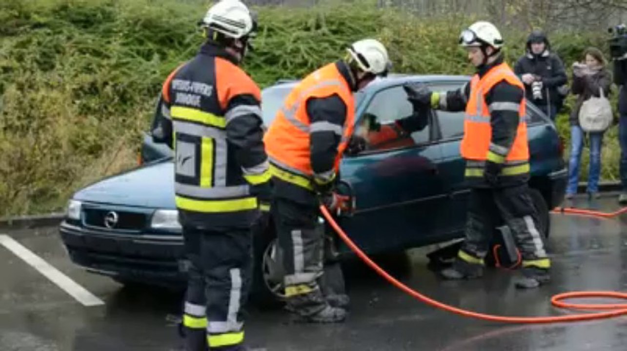 Philippe et Mathilde chez les pompiers de Jodoigne