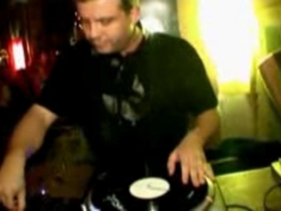 Birdy Nam Nam - Abesses@Favela Chic