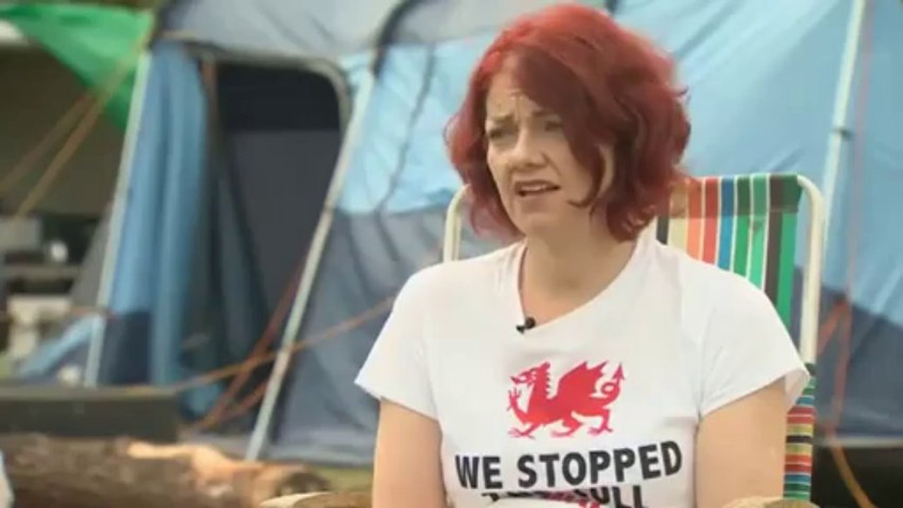 5 News_ Controversial badger cull begins amidst protests 27Aug13