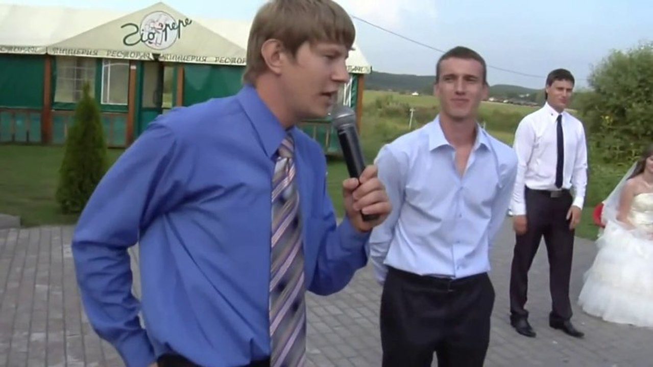 Battle de danse dans un mariage russe