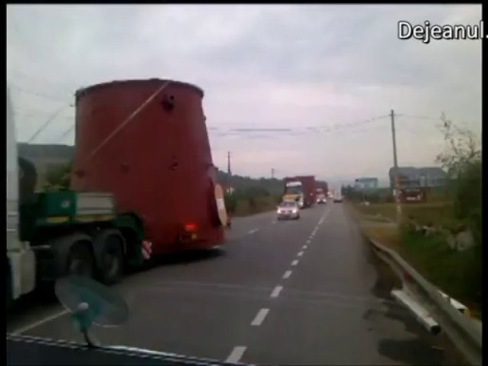 agabaritic dejeanul pe drum