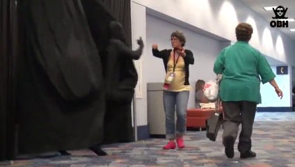 Caméra cachée : l'homme invisible guette ses proies!