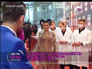 OKSI на красной дорожке "Премии RU.TV 2012"